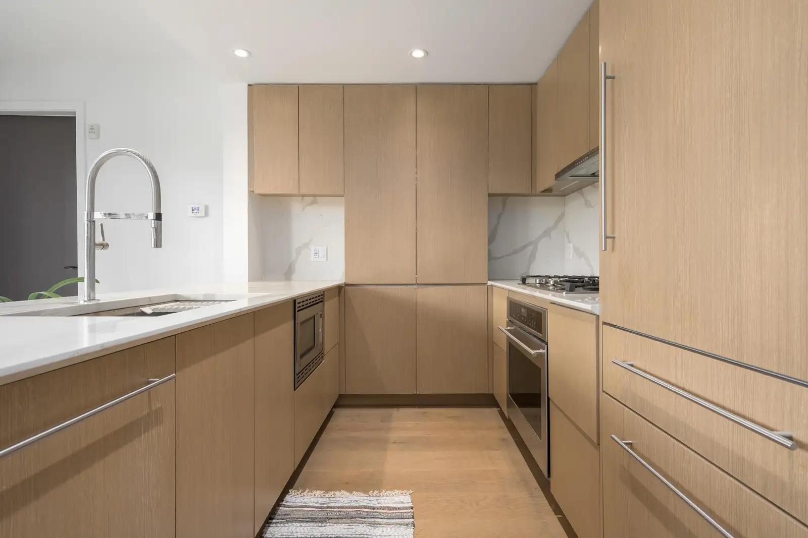308 5089 QUEBEC STREET, Vancouver BC V5W 0E5