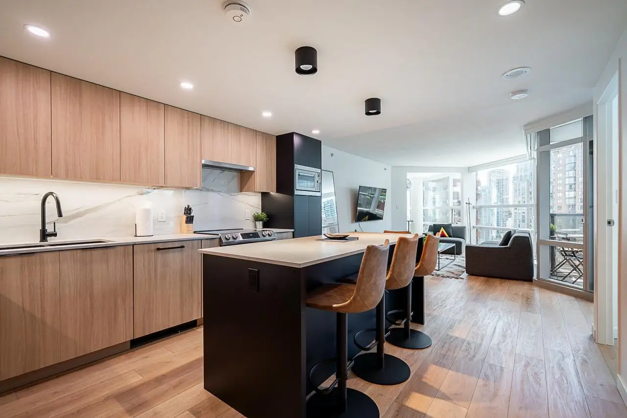 1201 1050 BURRARD STREET, Vancouver BC V6Z 2S3