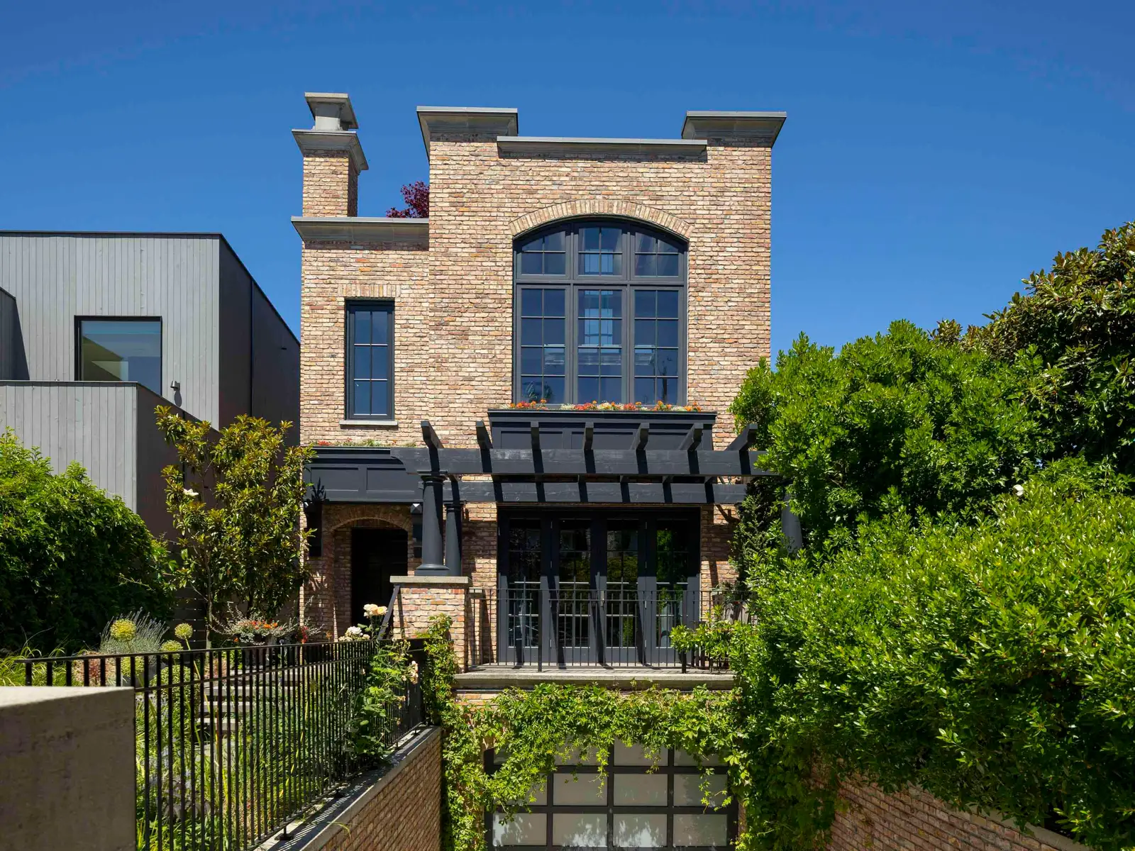 3305 POINT GREY ROAD, Vancouver BC V6R 1A4