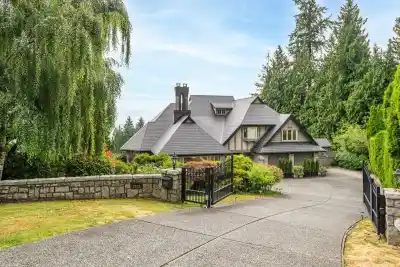 2478 WESTHILL COURT, West Vancouver BC V7S 3A5