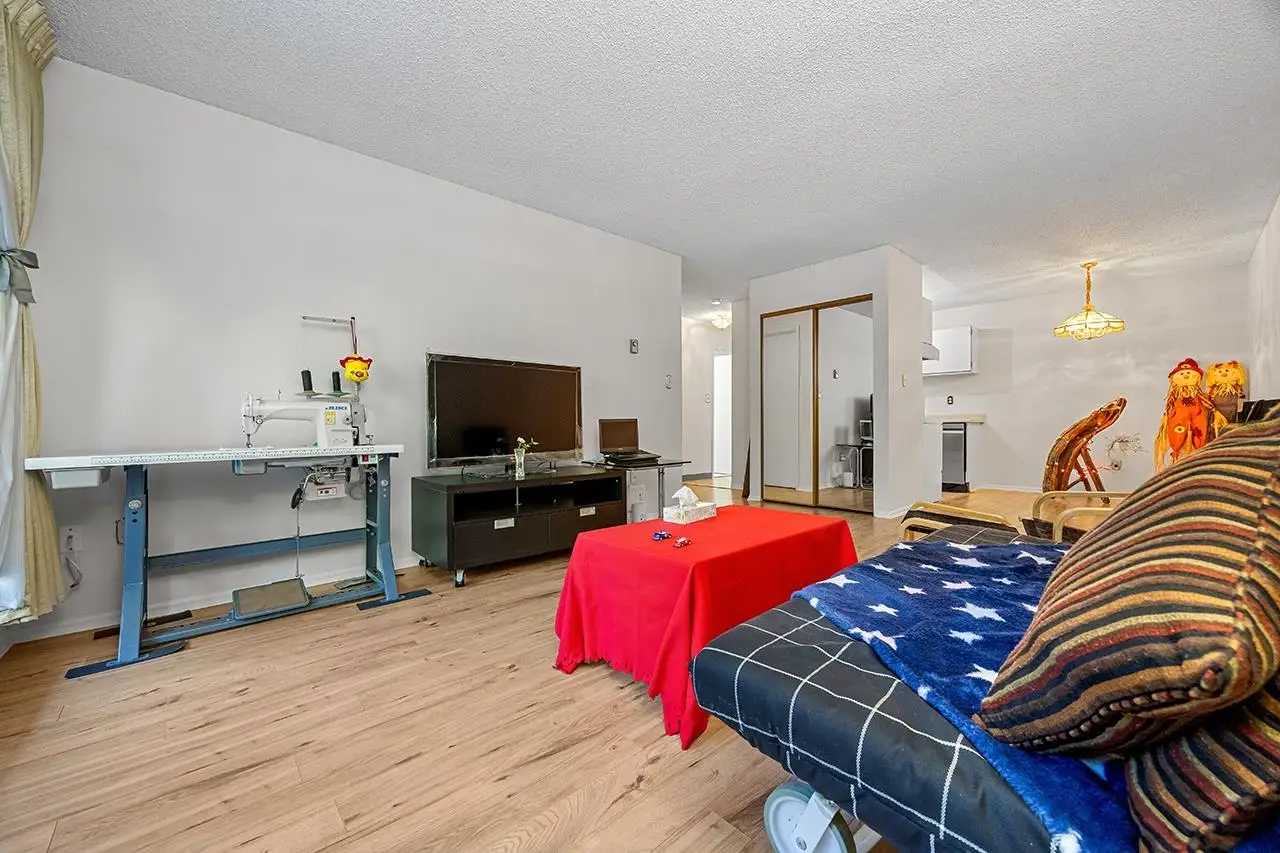 109 8231 GRANVILLE AVENUE, Richmond BC V6Y 3A4