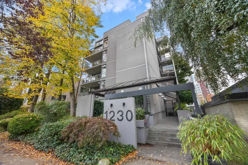 304 1230 COMOX STREET, Vancouver