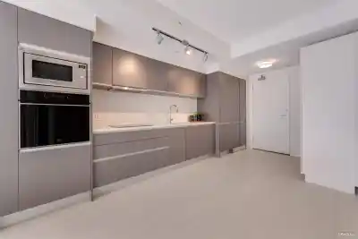 628 180 E 2ND AVENUE, Vancouver BC V5T 0K4