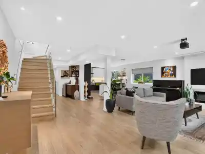 514 W 28TH STREET, North Vancouver BC V7N 2J5