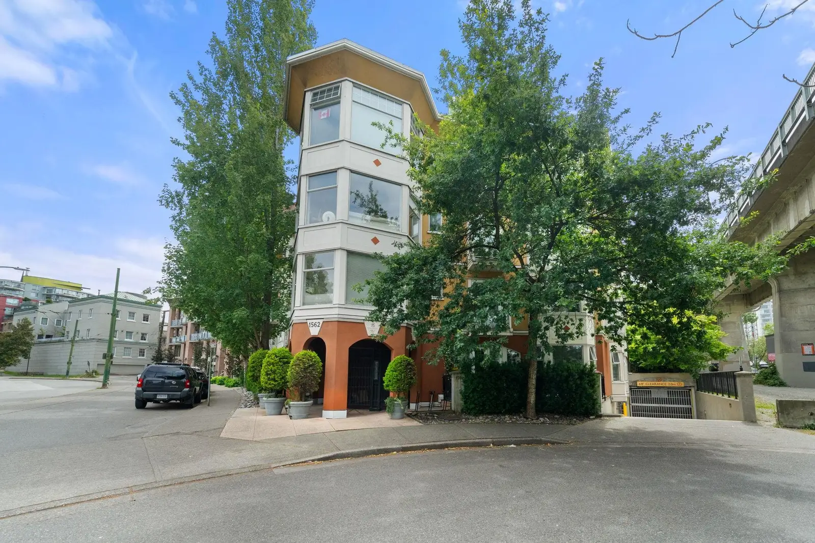 404 1562 W 5TH AVENUE, Vancouver BC V6J 5H9
