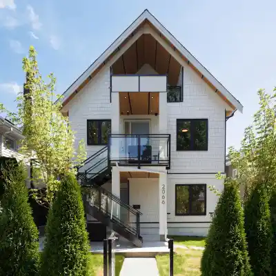 2066 E 1ST AVENUE, Vancouver BC V5N 1B5