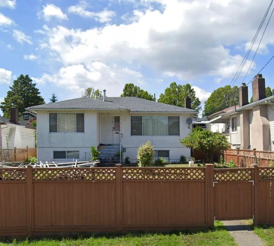 4951 RUPERT STREET, Vancouver BC V5R 2J6