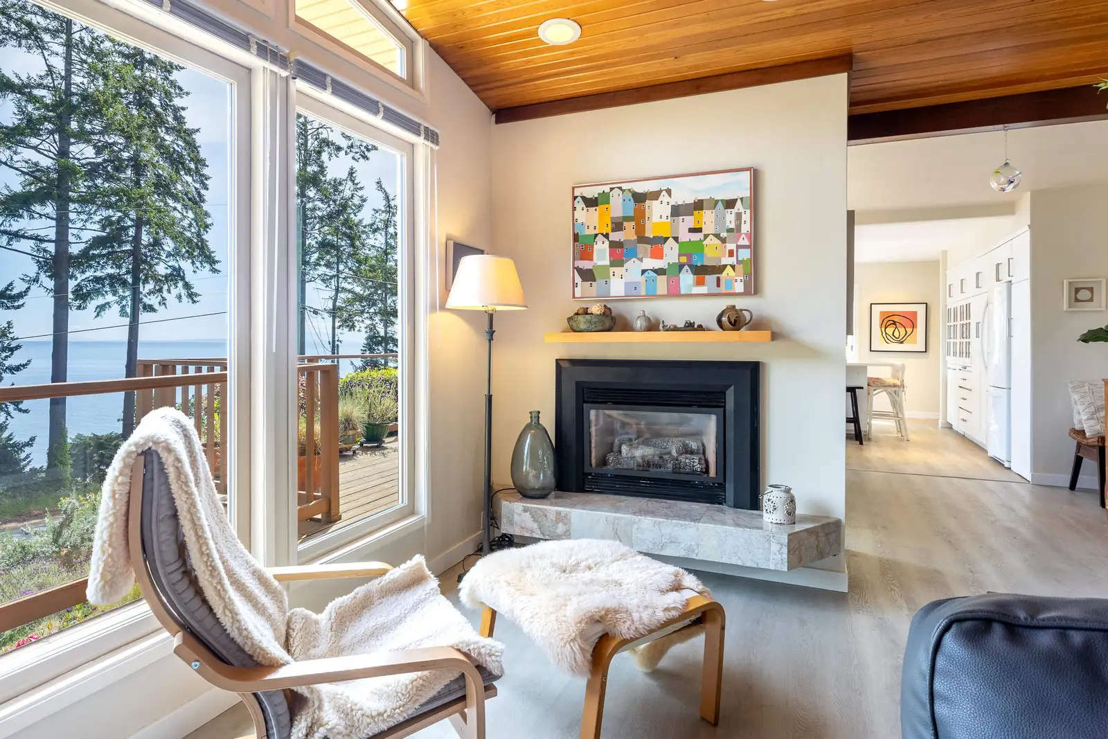 7065 DALE ROAD, Sechelt BC V7Z 0N2