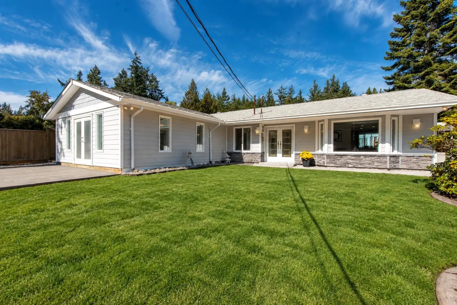 4144 BROWNING ROAD, Sechelt BC V7Z 0A2