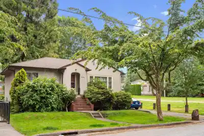 5454 MELBOURNE STREET, Vancouver BC V5R 4L7