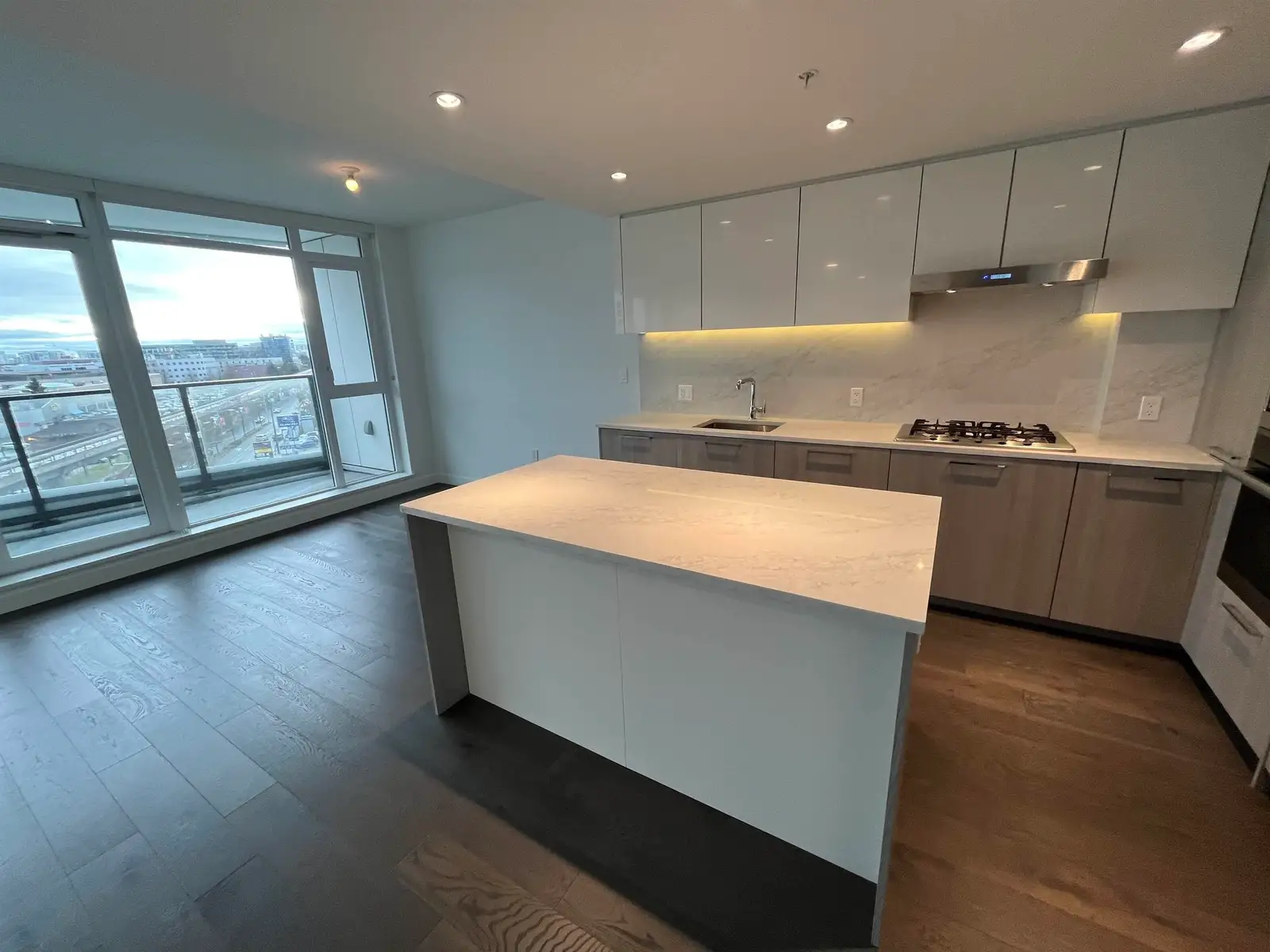 903 8199 CAPSTAN WAY, Richmond BC V6X 0V1