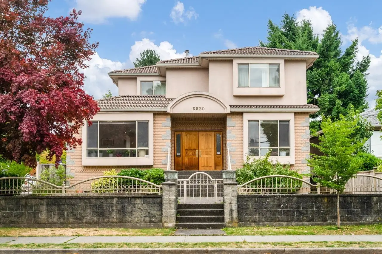 6520 DOMAN STREET, Vancouver BC V5S 3H4