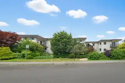 301 2125 W 2ND AVENUE, Vancouver BC V6K 1H7