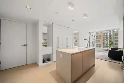 1009 1289 HORNBY STREET, Vancouver BC V6Z 0G7