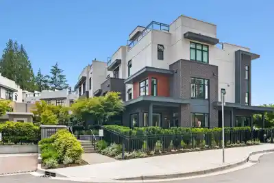 119 2035 GLENAIRE DRIVE, North Vancouver BC V7P 1Y2