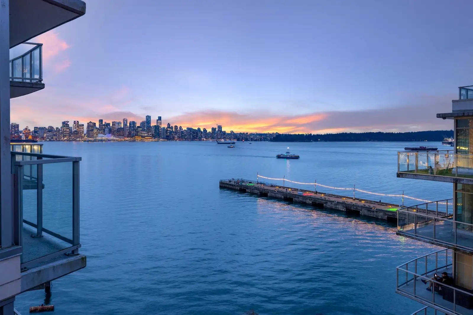 803 199 VICTORY SHIP WAY, North Vancouver BC V7L 0E2