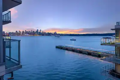 803 199 VICTORY SHIP WAY, North Vancouver BC V7L 0E2