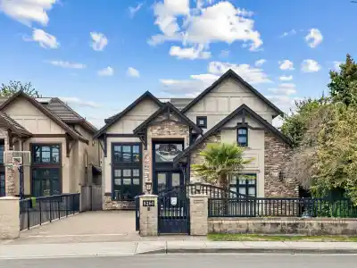 5260 FRANCIS ROAD, Richmond BC V7C 1K3