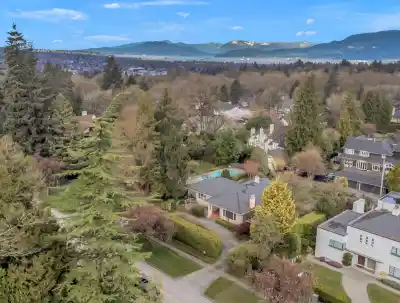 1549 W 33RD AVENUE, Vancouver BC V6M 1A8