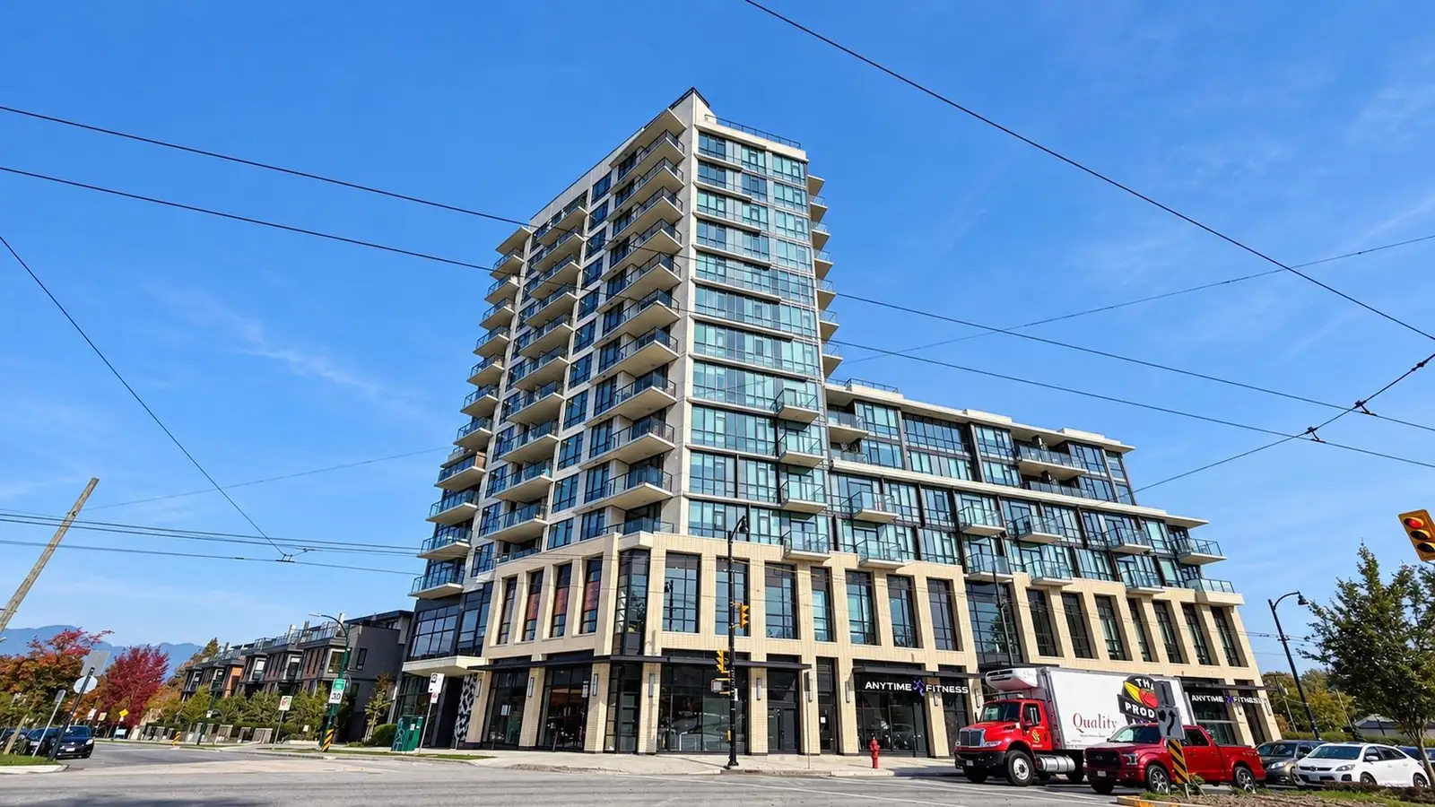 406 3996 DUMFRIES STREET, Vancouver BC V5N 0J1