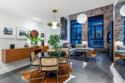 PH6 869 BEATTY STREET, Vancouver BC V6B 2M6