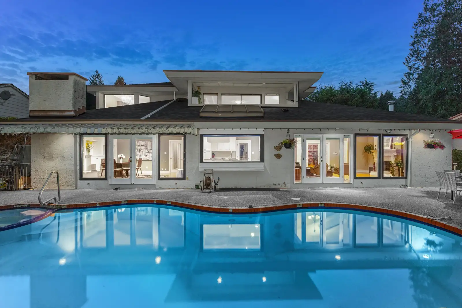 1285 CHARTWELL CRESCENT, West Vancouver BC V7S 2P9