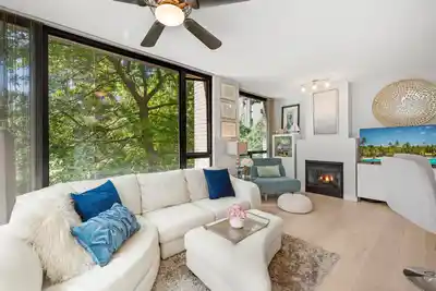 302 1003 BURNABY STREET, Vancouver BC V6E 4R7