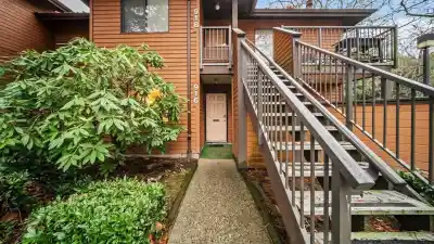 916 10620 150 STREET, Surrey BC V3R 7S1