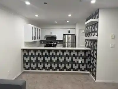 207 12739 72 AVENUE, Surrey BC V3W 4E8