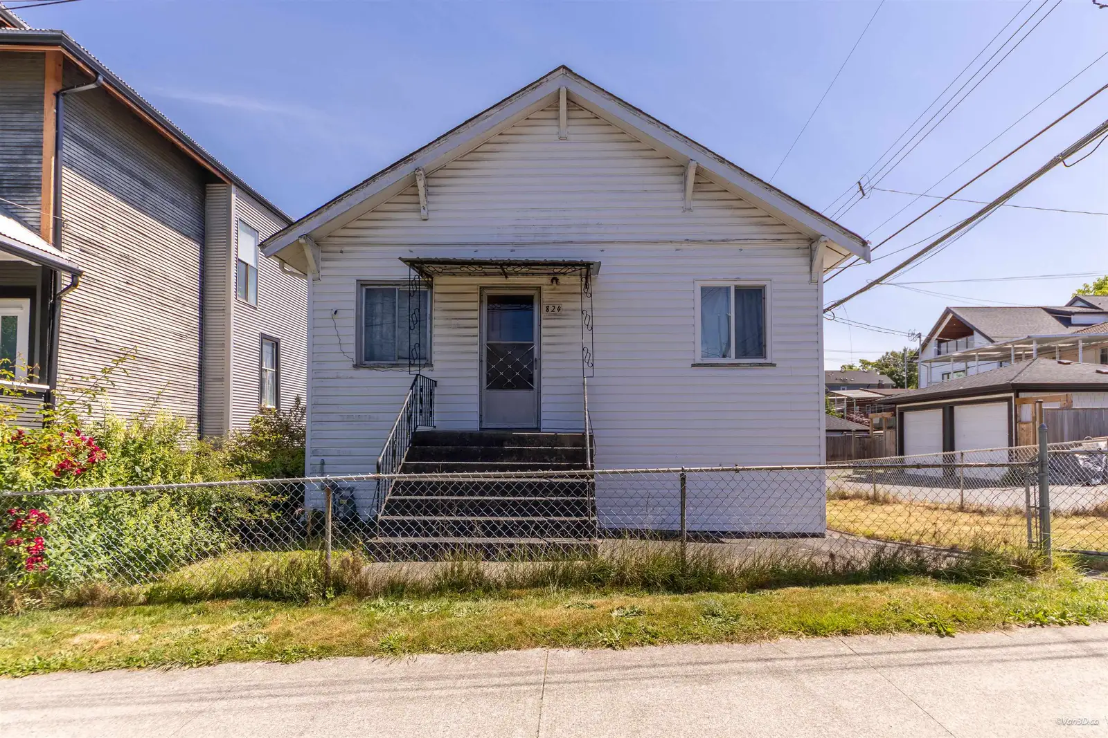 824 SEMLIN DRIVE, Vancouver BC V5L 4J5