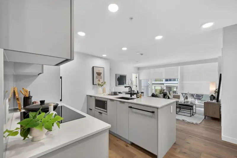 202 8030 OAK STREET, Vancouver