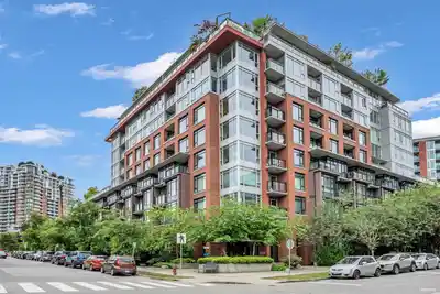 208 2321 SCOTIA STREET, Vancouver BC V5T 0A8