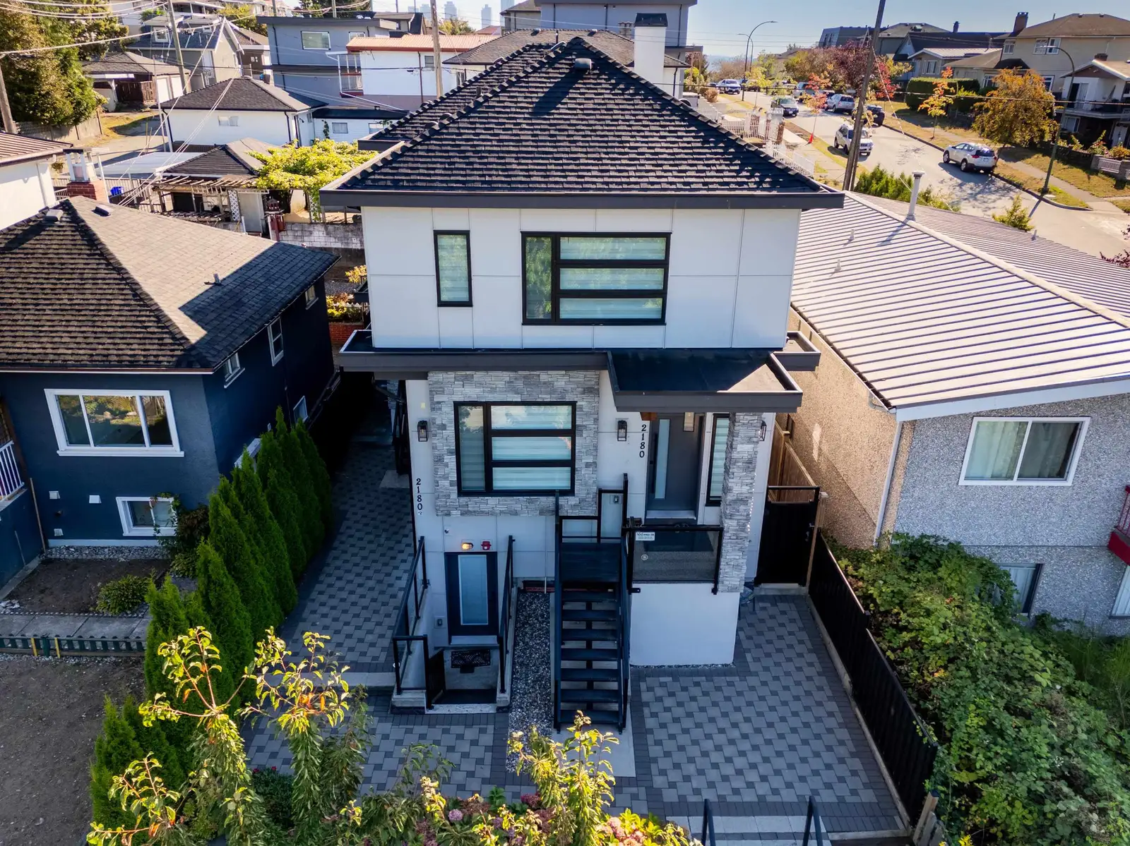 2178 RENFREW STREET, Vancouver BC V5M 3J5