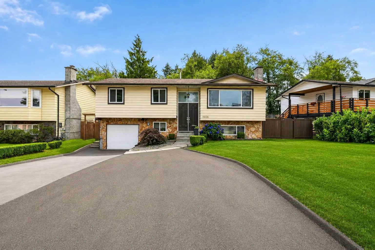 11926 77A AVENUE, Surrey BC V4C 7K1