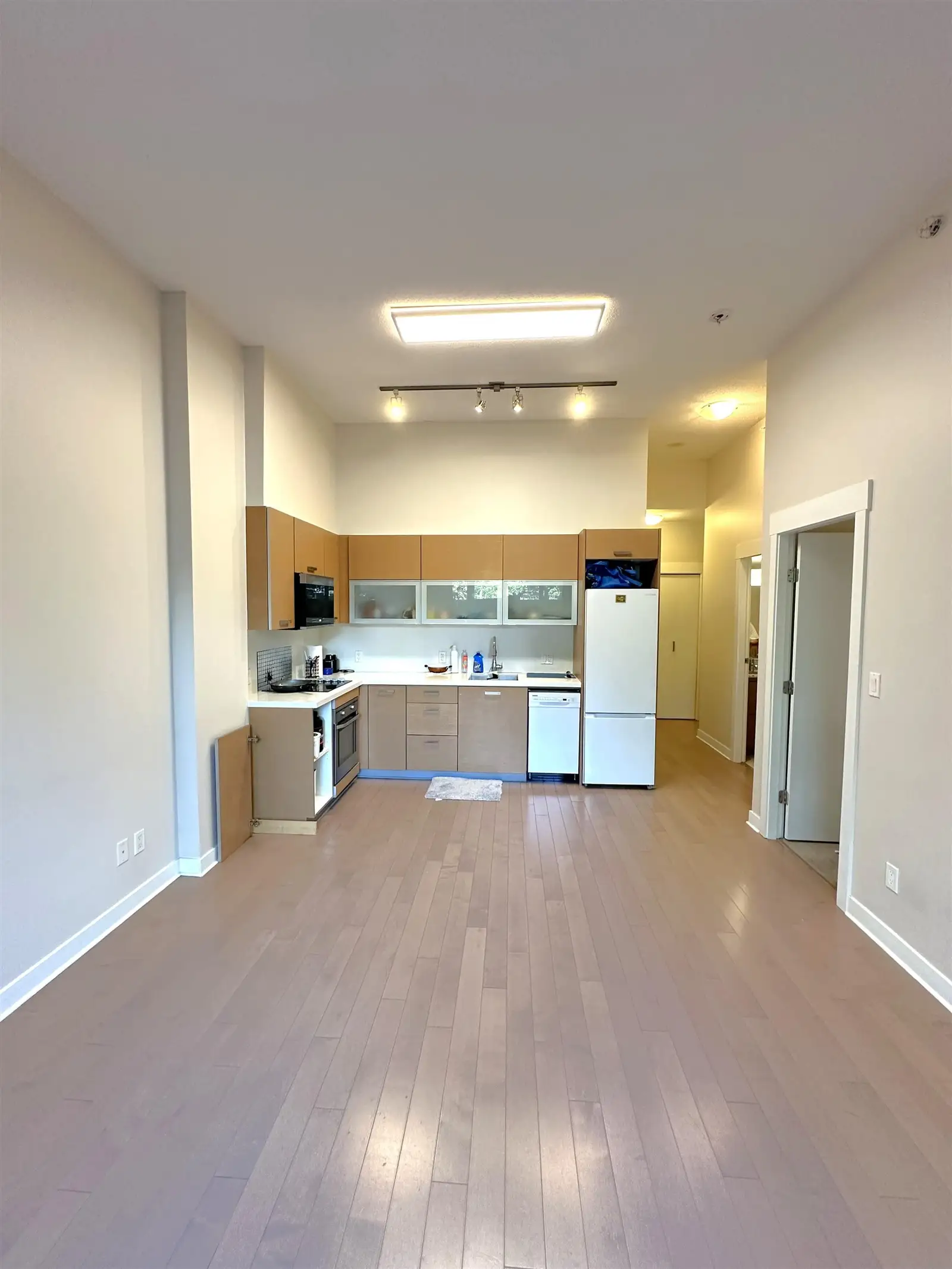 102 13380 108 AVENUE, Surrey BC V3T 0E7