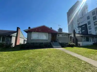426 W 41ST AVENUE, Vancouver BC V5Y 2S7