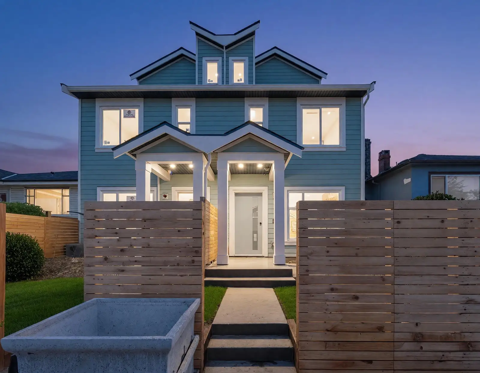 1 4587 KNIGHT STREET, Vancouver BC V5N 3M8