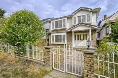 3315 CHARLES STREET, Vancouver BC V5K 3C3