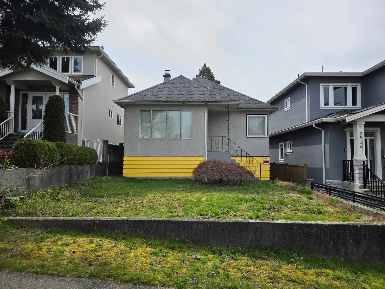 2530 7TH AVENUE, Vancouver BC V5M 1T4