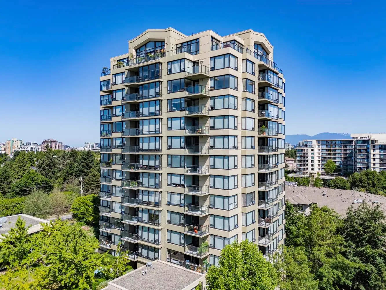 609 9180 HEMLOCK DRIVE, Richmond BC V6Y 4J5