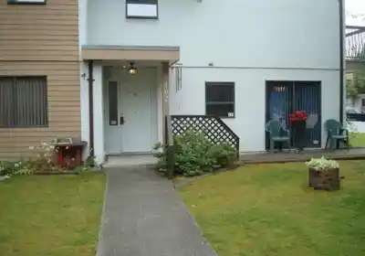102 7036 133B STREET, Surrey BC V3W 7Z9