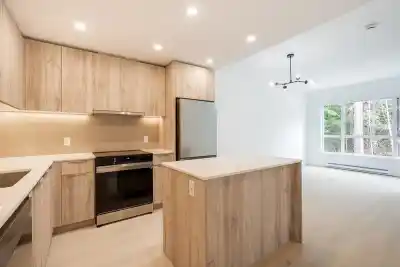 412 3596 MALSUM DRIVE, North Vancouver BC V7G 0B5