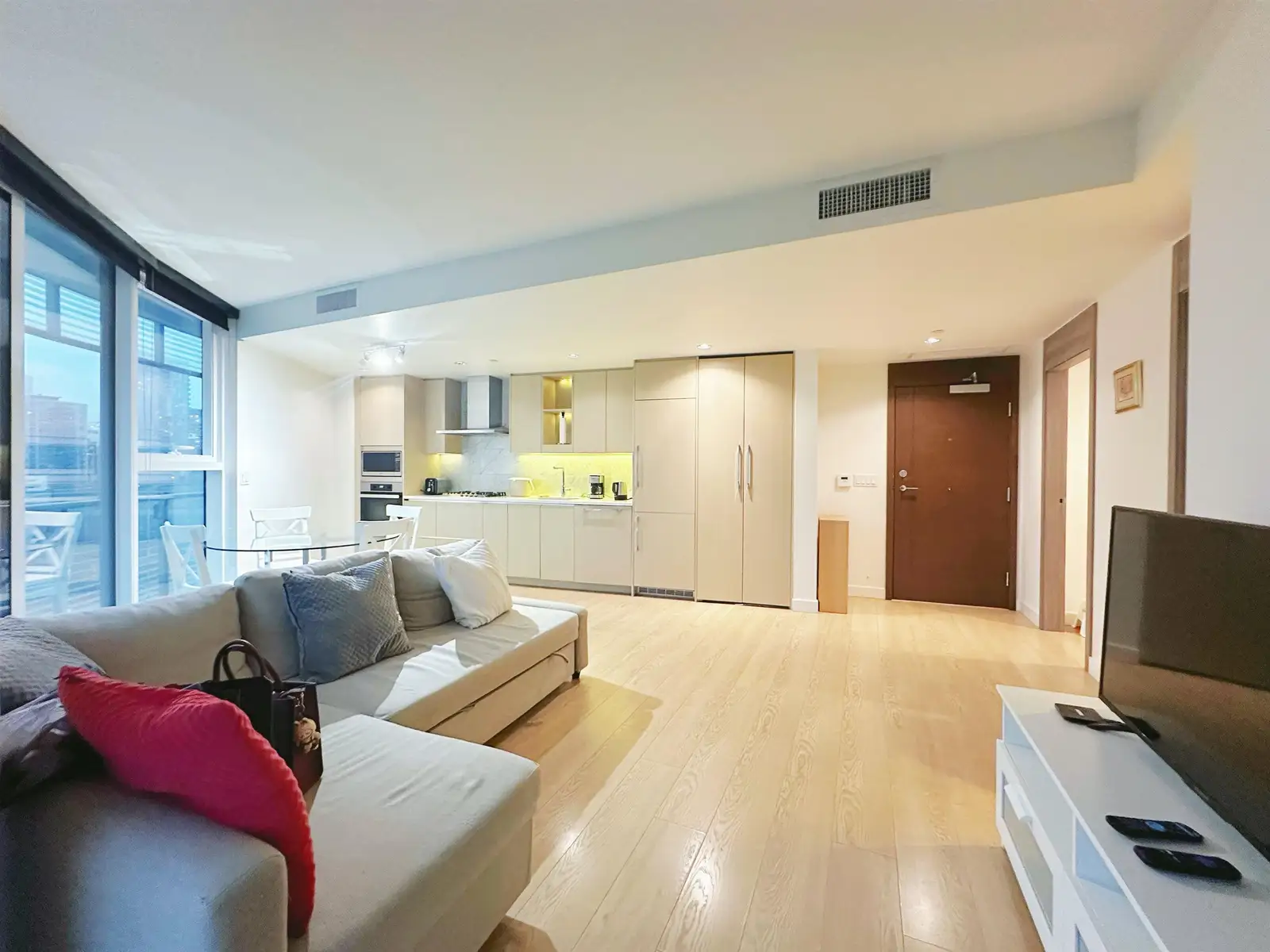 1505 89 NELSON STREET, Vancouver BC V6Z 0E7