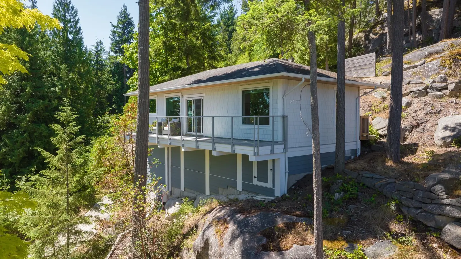 5673 SALMON DRIVE, Sechelt BC V0N 3A0