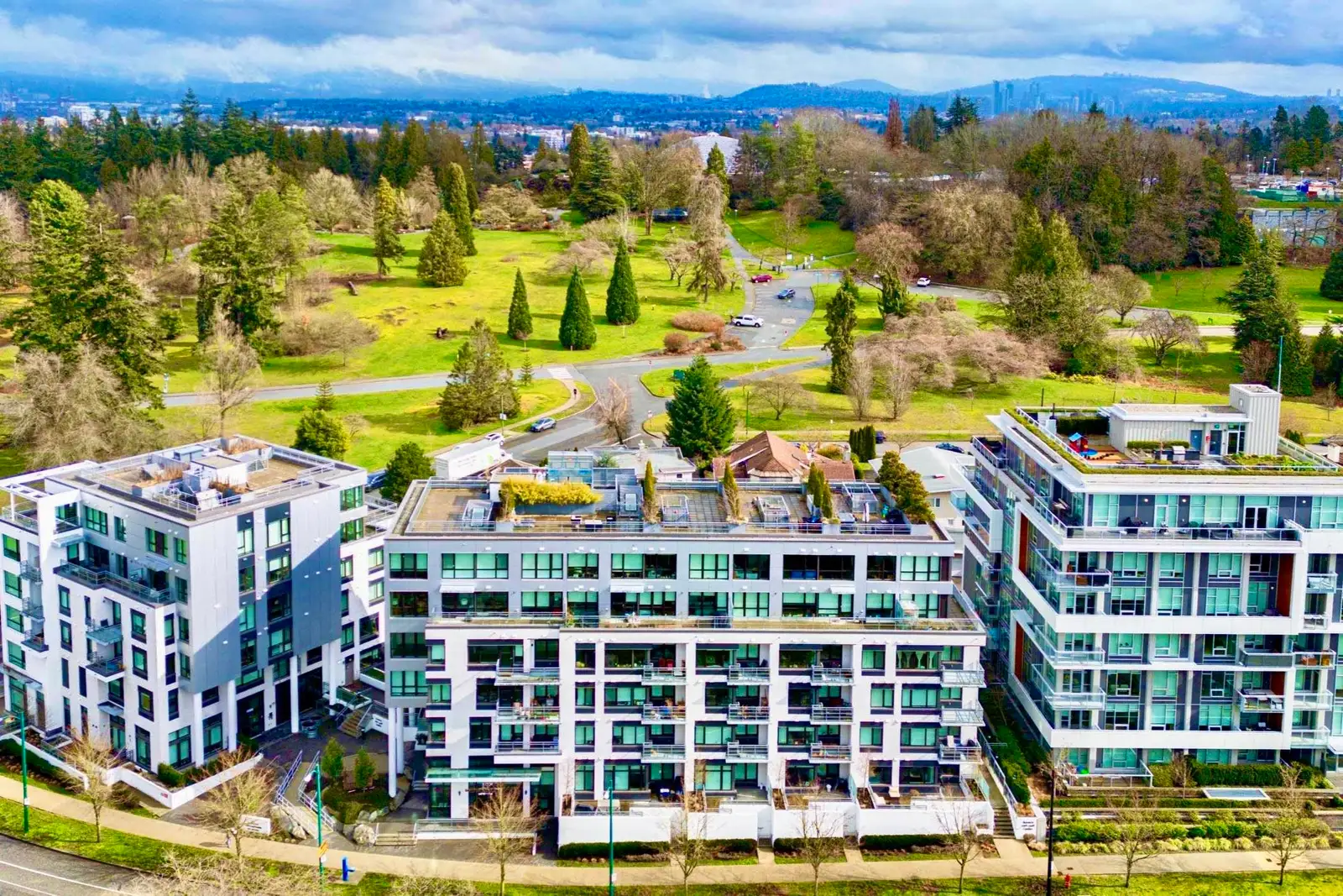 302 4932 CAMBIE STREET, Vancouver BC V5Z 0K1