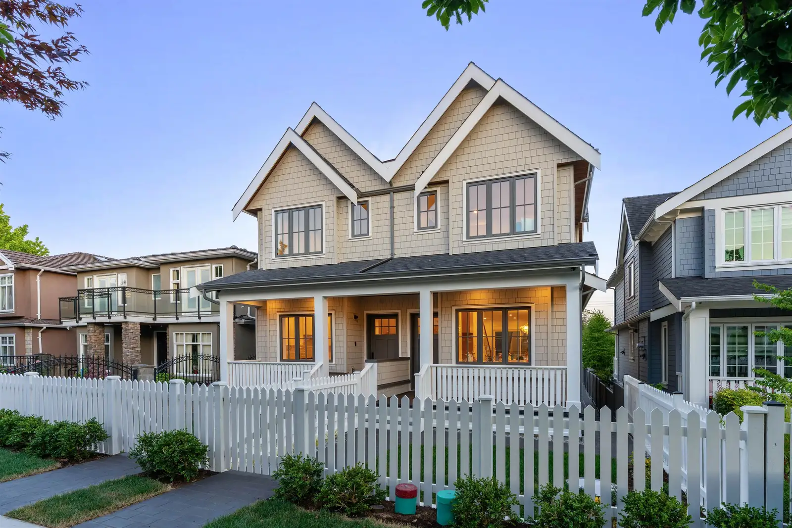 2578 E 4TH AVENUE, Vancouver BC V5M 1K3