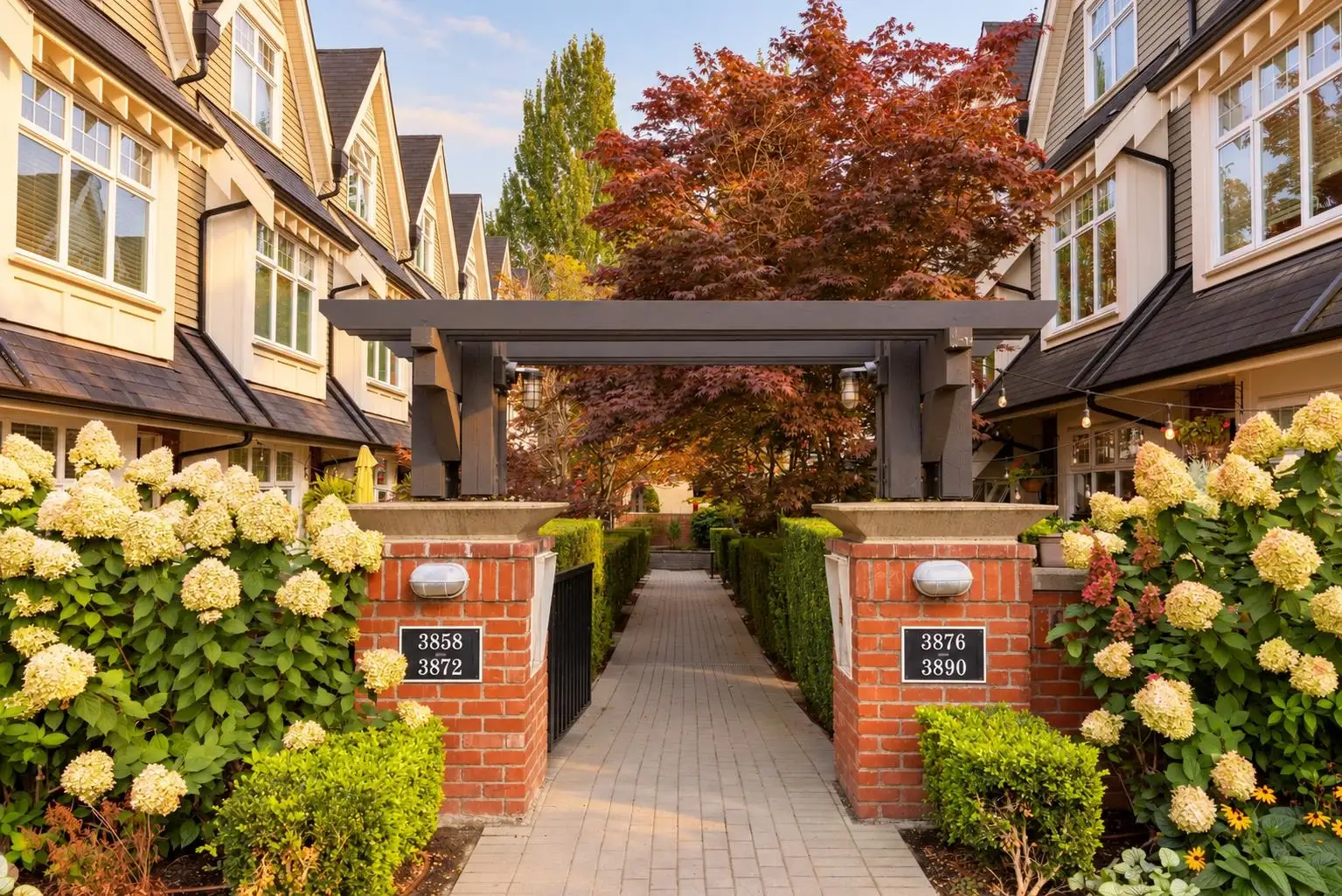 3882 WELWYN STREET, Vancouver BC V5N 3Y9