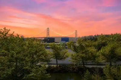 403 788 ARTHUR ERICKSON PLACE, Vancouver BC V7T 0B6