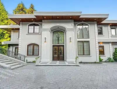 558 GLENROSS ROAD, West Vancouver BC V7S 1L5