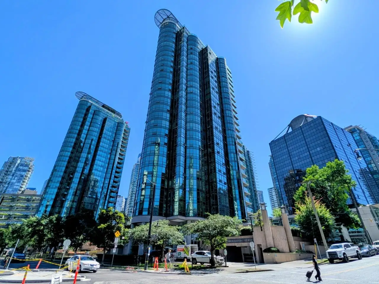 202 588 BROUGHTON STREET, Vancouver BC V6G 3E3
